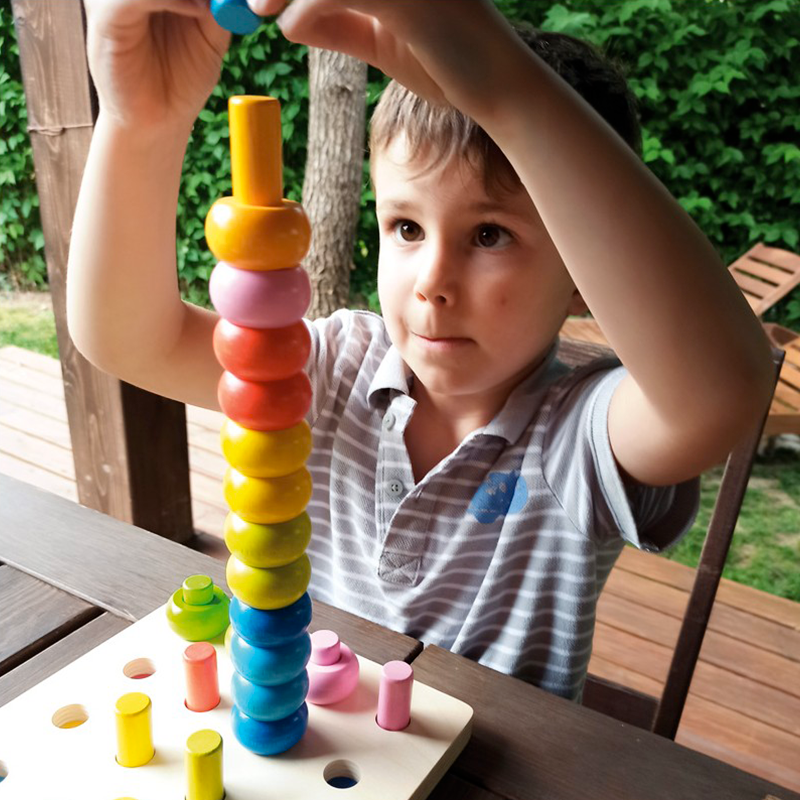 Andreu Toys - Navlékání kroužků