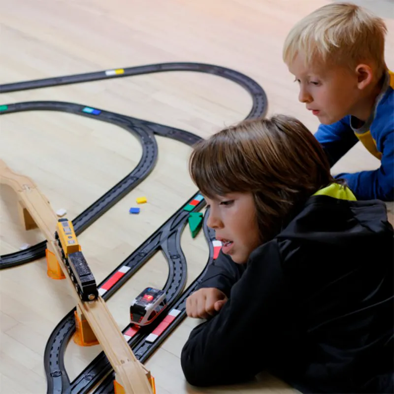 Smart Train - Chytrý elektrický vláček s dráhou